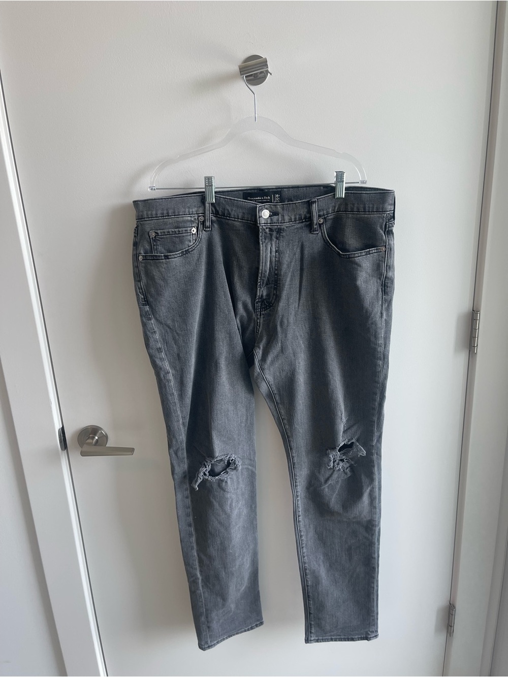 Abercrombie & Fifth Athletic Skinny Strecth Grey Jeans